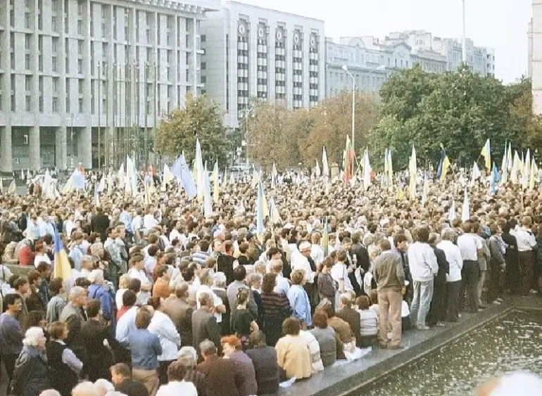 #громадськемісце 24 липня 1990 року над Київрадою вперше було піднято синьо-жовтий прапор #донецьк #donetsk #донецк
