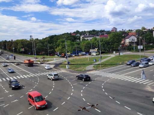 #громадськемісце У Києві облаштували новий безбар’єрний наземний пішохідний перехід: фото #луганськ #lugansk #луганск