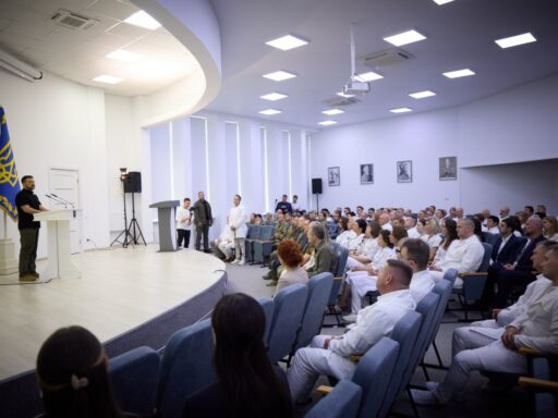 #громадськемісце Зеленський привітав медиків з професійним святом #луганськ #lugansk #луганск