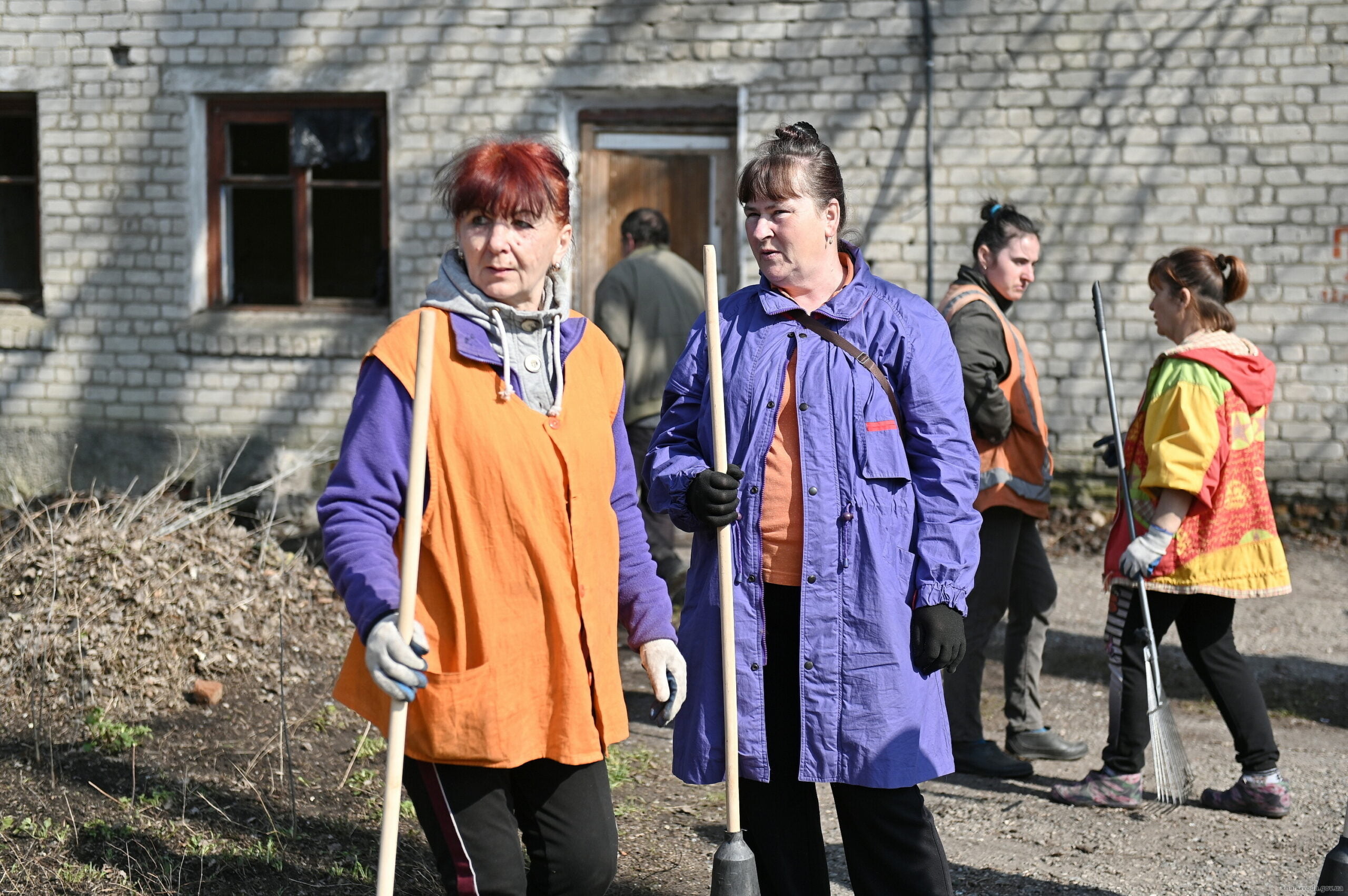 #громадськемісце Безработные харьковчане могут помочь в восстановлении: платят до 12 тыс. грн #харків #kharkiv