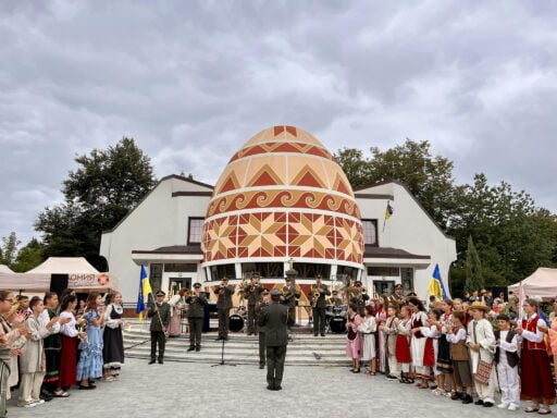 #громадськемісце “Культура має велику силу”: у Коломиї зібрали понад 120 тисяч гривень для ЗСУ – Новини Галича #іванофранківськ #ivanofrankivsk