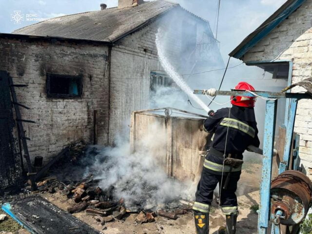 #громадськемісце Упродовж доби в приватних житлових секторах регіону ліквідовано чотири пожежі #житомир #zhytomyr