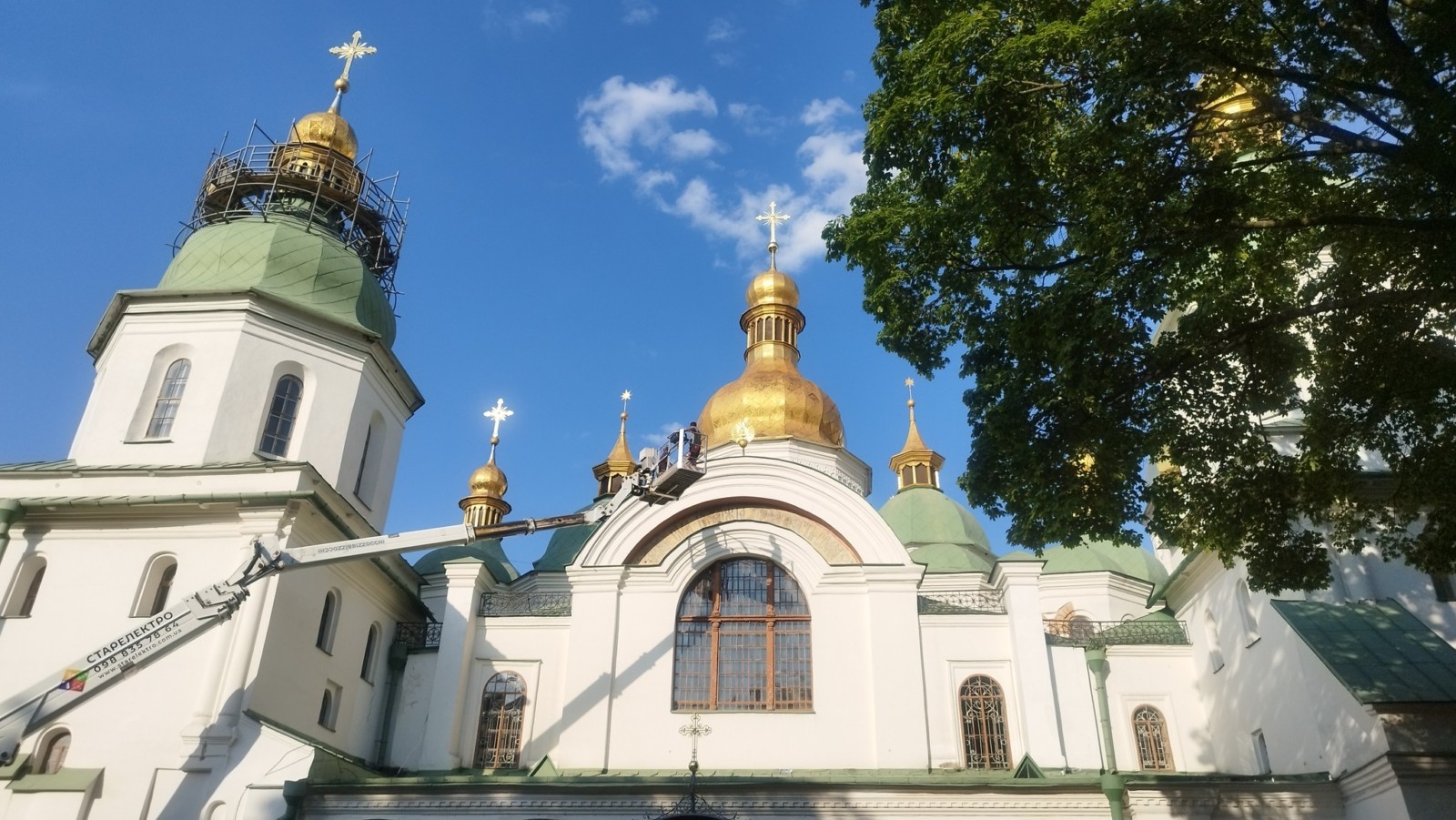 #громадськемісце На одному з куполів Софії розпочали реставрацію (фото) #київ #kyiv