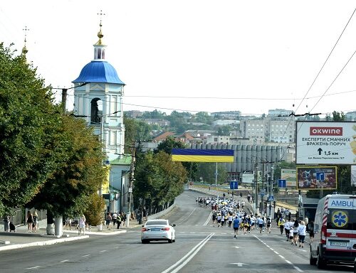 #громадськемісце «Шаную Воїнів, біжу за Героїв України!»: понад 200 жителів Кропивницького взяли участь в акції на честь полеглих захисників #кропивницький #kropyvnytskyi