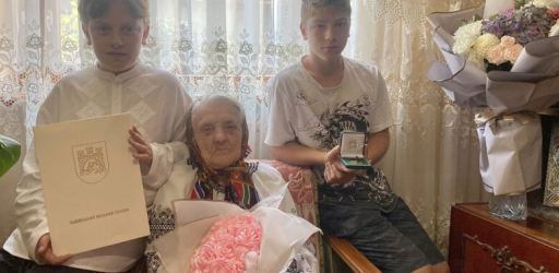 #громадськемісце Ще одна львів’янка відзначила 100-ліття #львів #lviv