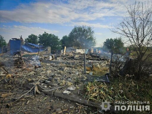 #громадськемісце Ворог скинув авіабомбу на Новопавлівку: зруйновано будинок, загинула людина #запоріжжя #zaporizhia